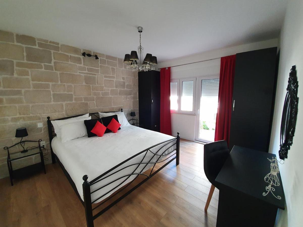 Apartment Epetij Spalato Esterno foto