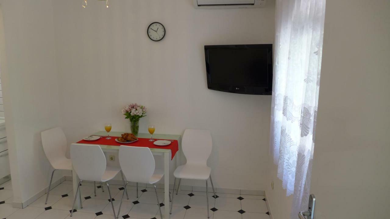 Apartment Epetij Spalato Esterno foto